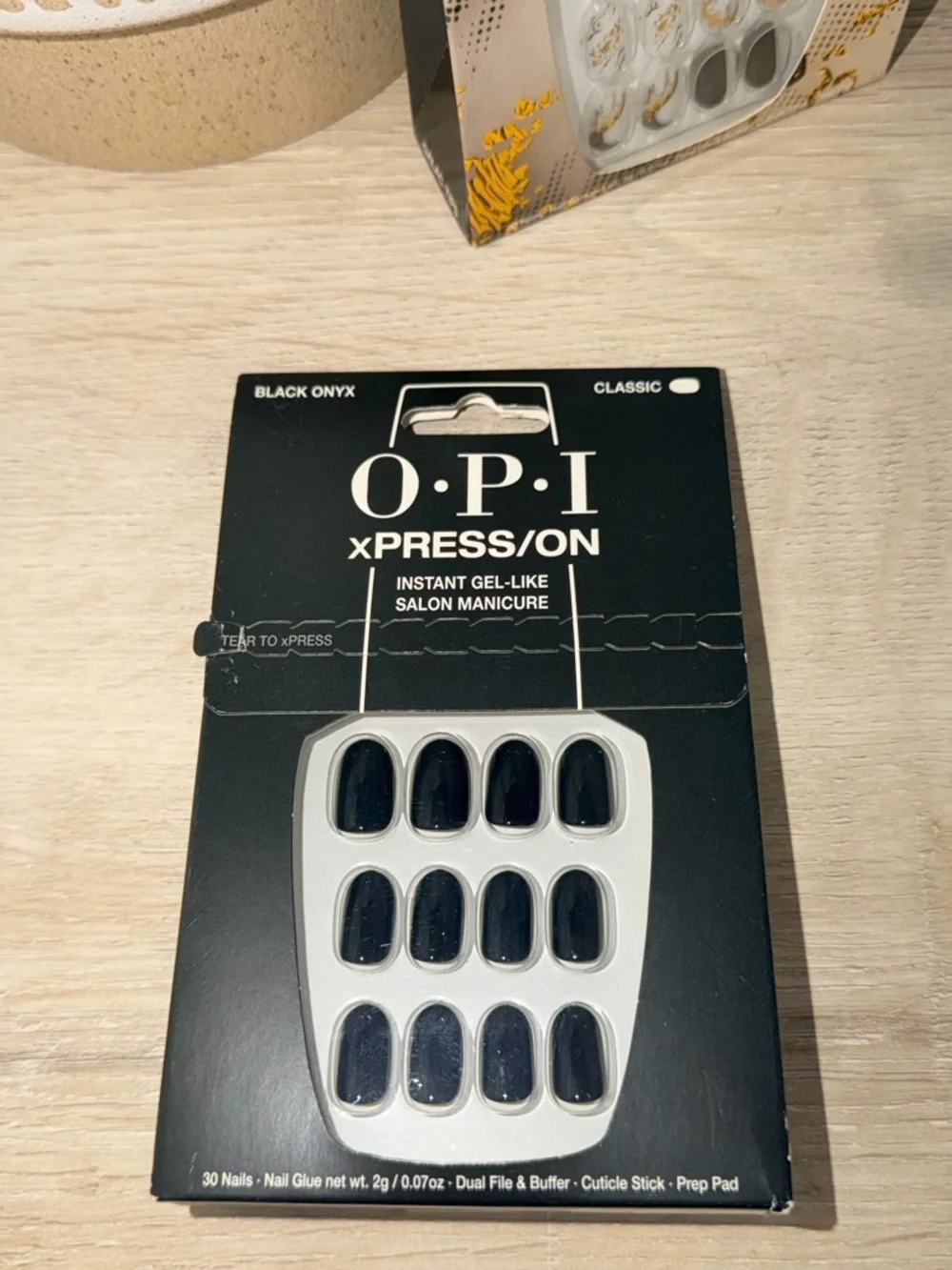 OPI Xpress/On Black & White Marble Press-On Nail Set